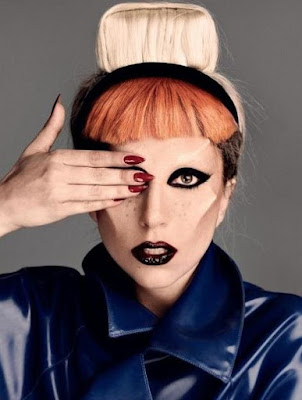 Foto de Lady Gaga con look extrovertido