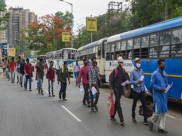 गृह मंत्रालय की प्रवक्ता के ट्वीट के बाद लोगों में उम्मीद जगी है कि 4 मई के बाद लॉकडाउन में बड़ी राहत मिल सकती है