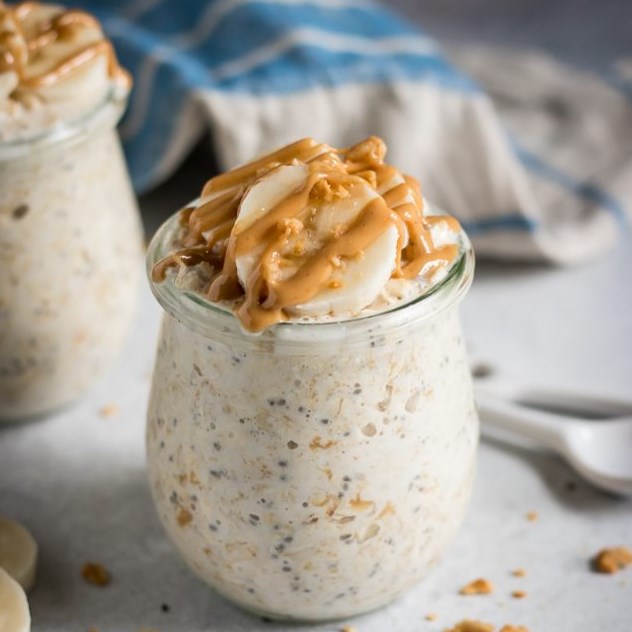 PEANUT BUTTER BANANA PROTEIN OVERNIGHT OATS #healthy #proteinboost