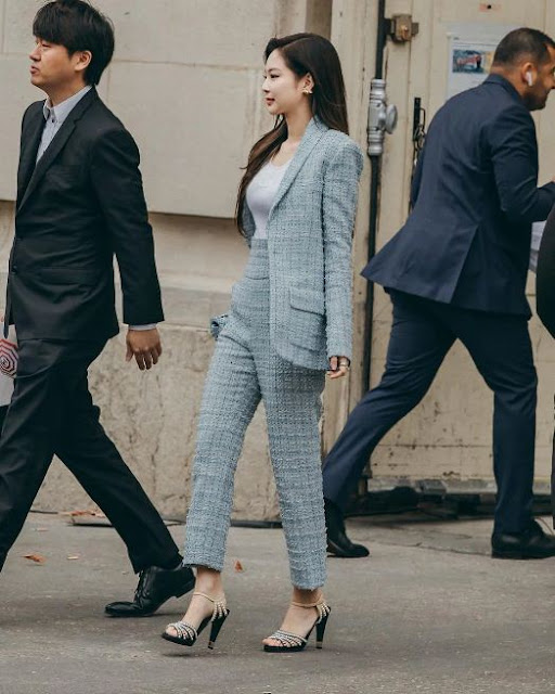 Intip Gaya Jennie BLACKPINK di Paris Fashion Week