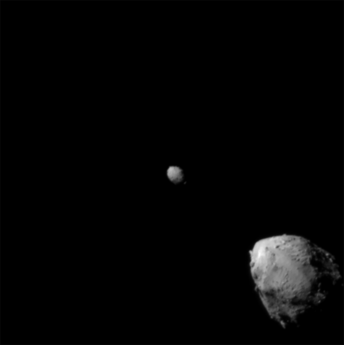 Missão DART da NASA atinge asteroide com sucesso - vídeo