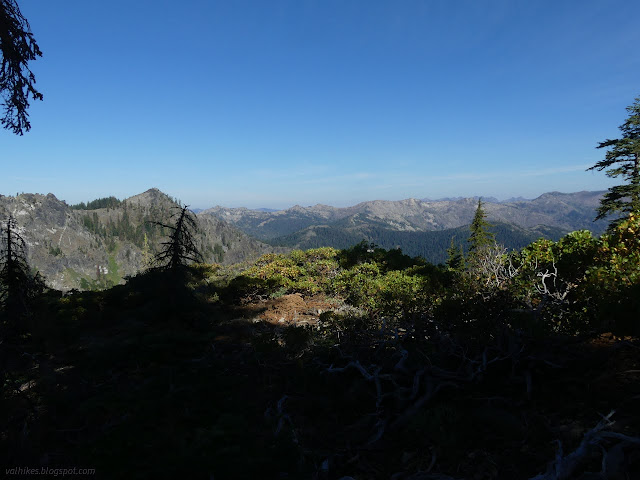 025: manzanita and a lot of little peaks