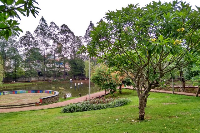 Comfortable facilities in "Taman Bambu"