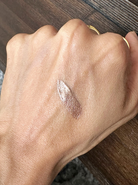 Neutrogena Sensitive Skin Eyeshadow + Primer in Warm Taupe Swatches