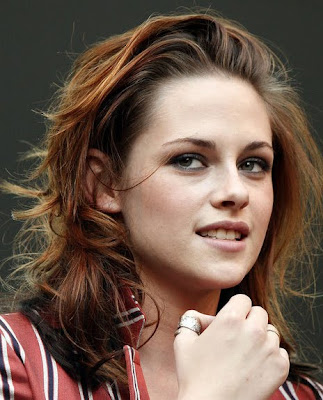 Kristen Stewart Long Wavy Hair Cuts