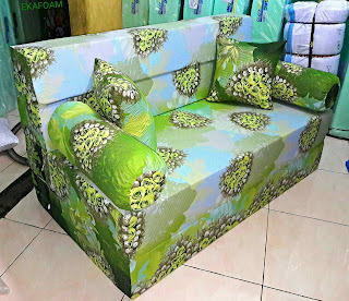 Sofa bed inoac motif bunga anggur ijo