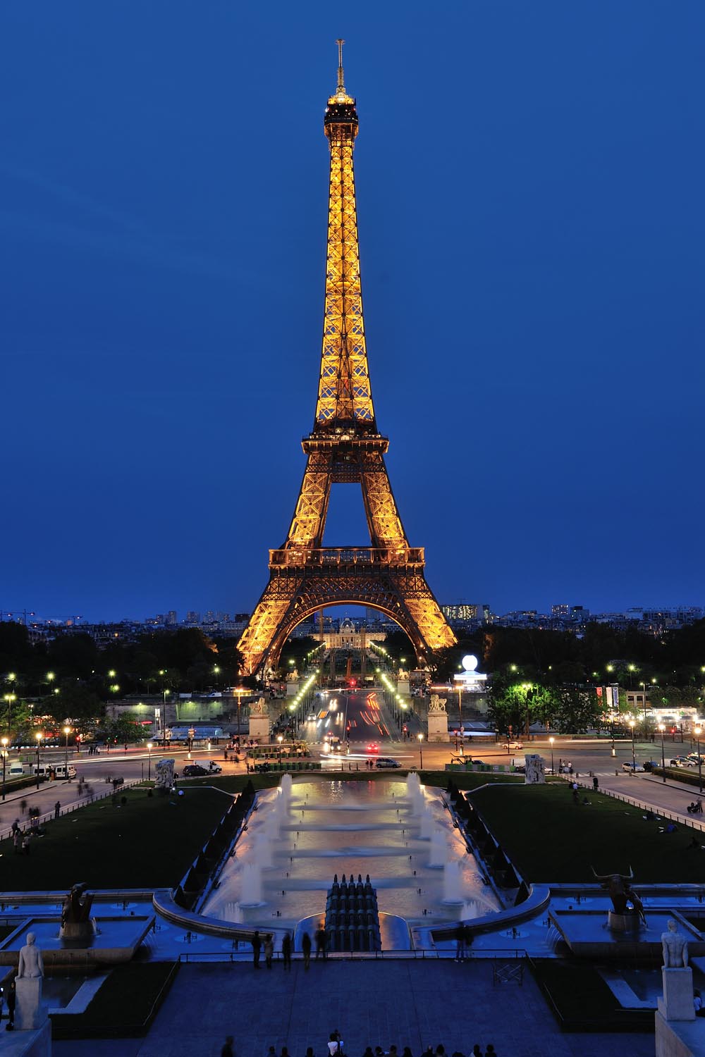The Amazing Life: Eiffel Tower, Paris