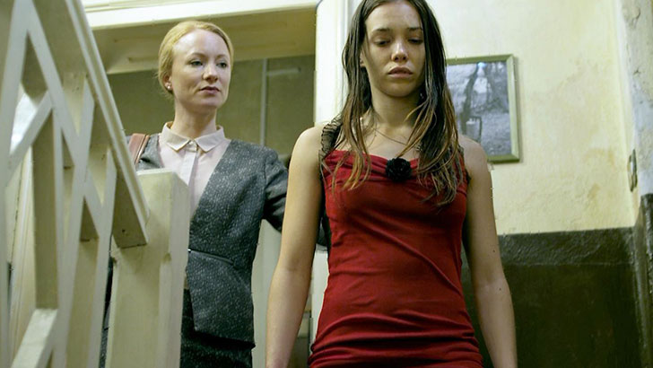 Mary Stockley e Jemma Dallender como Ana e Katie no filme 'Doce Vingança 2'
