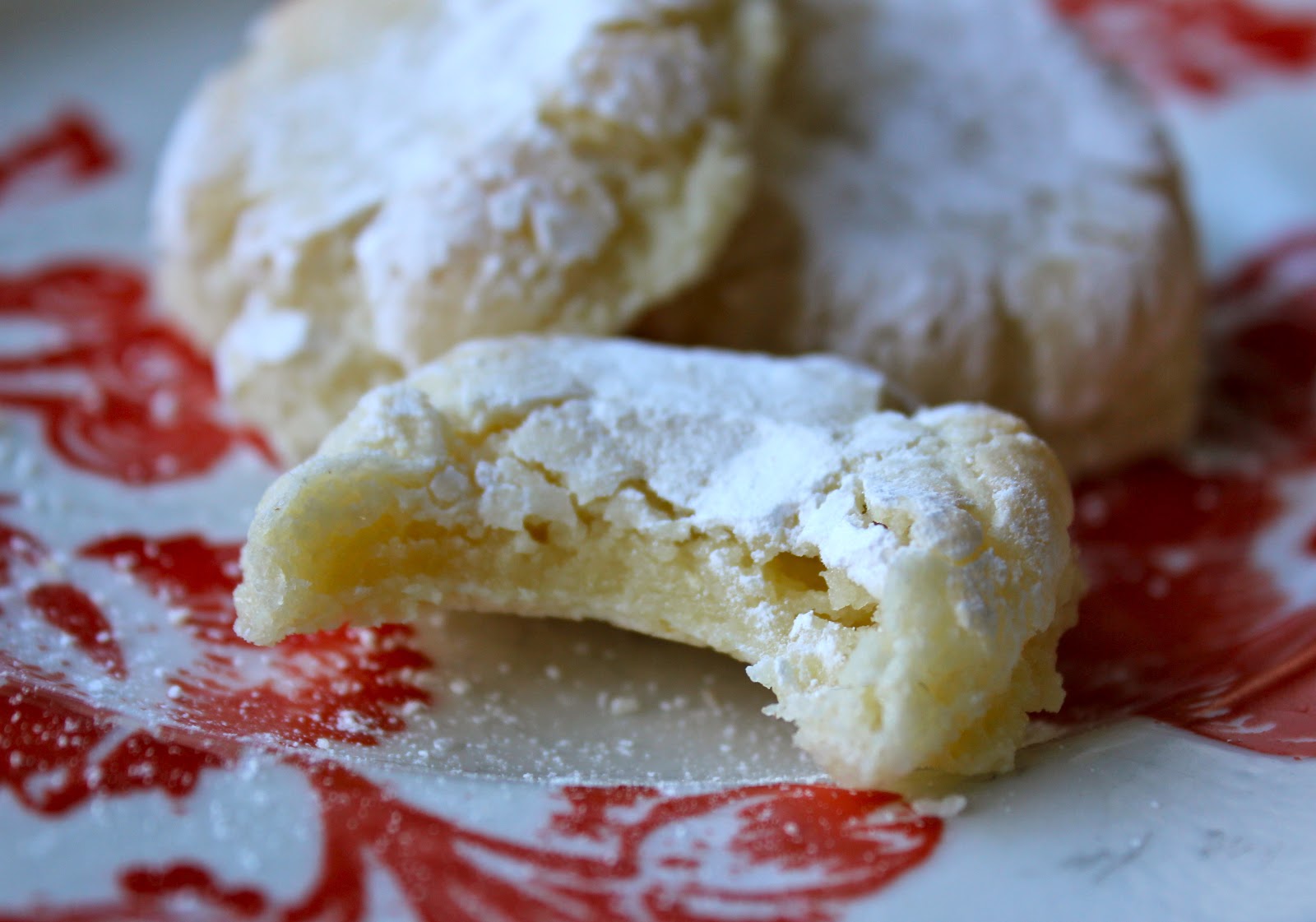beurrista: ricciarelli — italian almond cookies