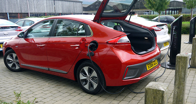 Hyundai Ioniq Electric charging