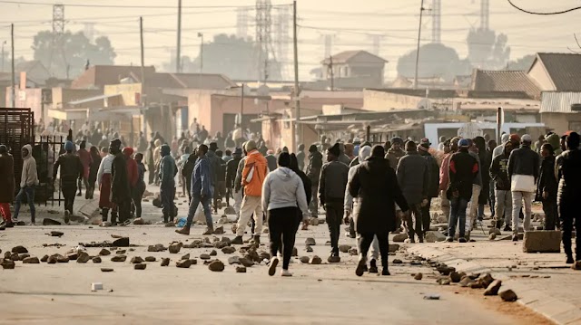 Ekurhuleni Mayor Suspends Controversial Electricity Hike Amid Thembisa Protests