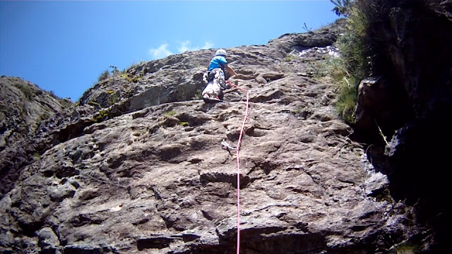 Escalada Aiako Harria Basurdeen Begiratokia Deep Mountain L6