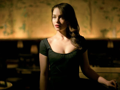 Emilia Clarke Hot