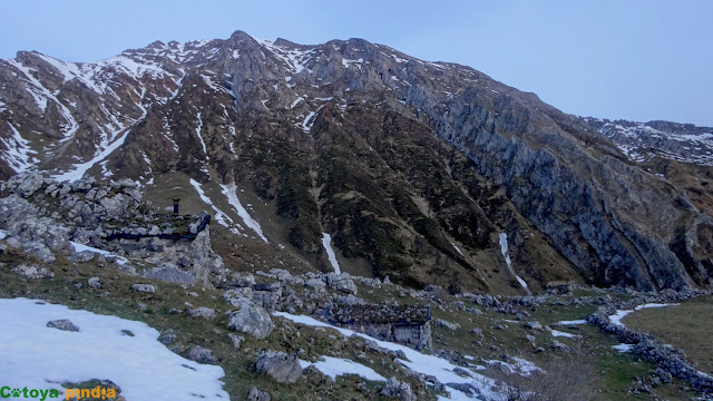 Ruta circular a Peña Cerreos desde Tuiza por el Macizo de Ubiña.