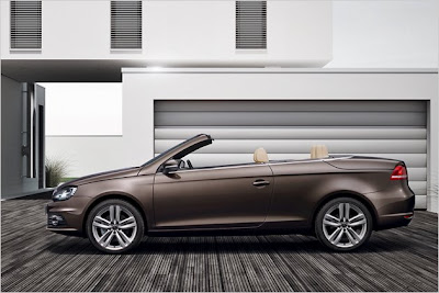 2011 Volkswagen Eos Coupe-cabriolet  has a new Led lights