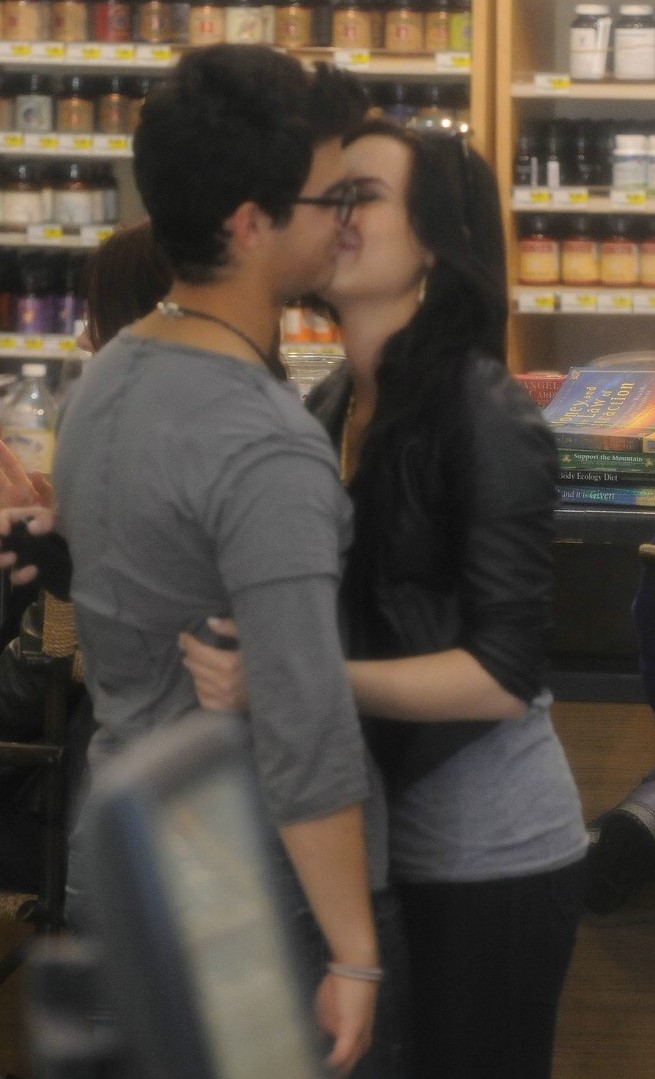 Joe Jonas and Demi Lovato were spotted at Erewhon Foods grocery store in