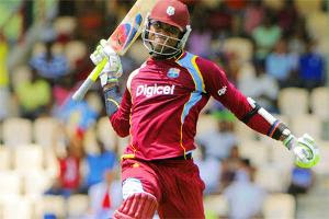 Marlon scored his 5th Century in ODI career while 2nd against Pakistan