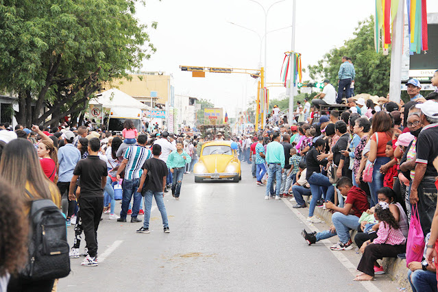 LAS FERIAS CAROREÑAS EN GRÁFICAS