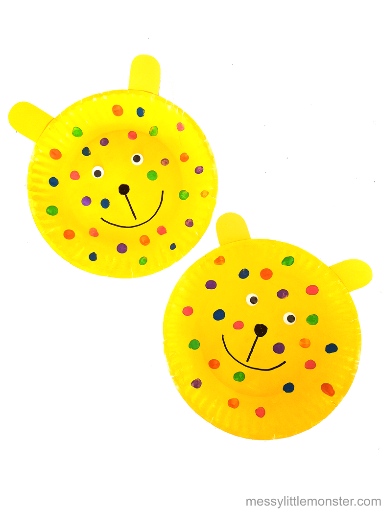 Put me in the zoo craft for preschoolers. Fingerprint leopard craft. Paper plate craft for kids.
