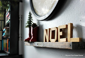 shelf, Christmas decor, noel sign, old level, cowboy boots,https://goo.gl/xpejCP 