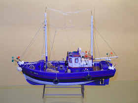 maqueta de barco de madera pesquero Atlantis de artesania latina