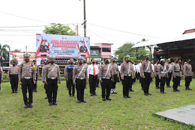 Kapolres Beri Penghargaan kepada 20 Anggota Yang Berprestasi