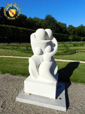 LUNEVILLE (54) - Exposition de sculptures au château