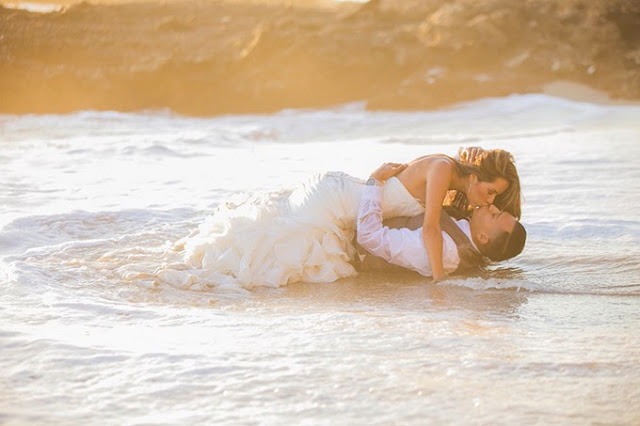 take wedding photo on beach