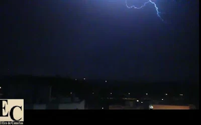 video tormenta eléctrica madrugada, 7 julio