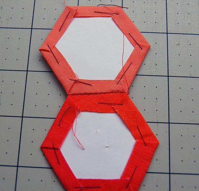 Hexies Tutorial and Pattern. How To Hexi / English Paper Pieced (EEP)