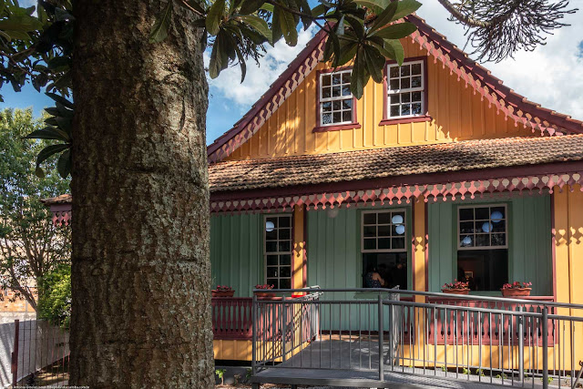 Casa Domingos Nascimento Sobrinho na Rua José de Alencar, sede da Superintendência no Paraná do IPHAN - Instituto Histórico e Artístico Nacional - frente