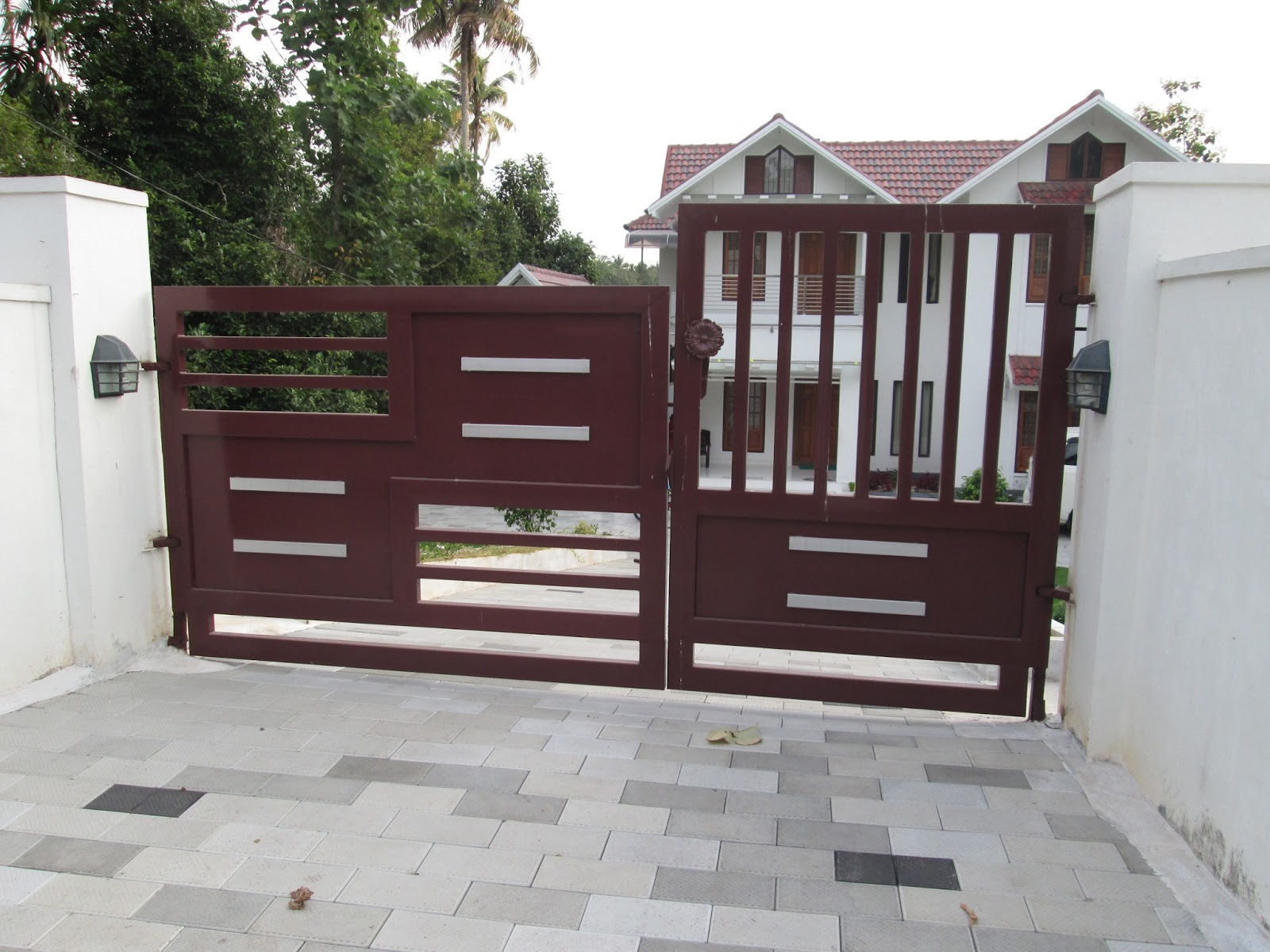 Kerala Gate Designs A simple gate in Kerala