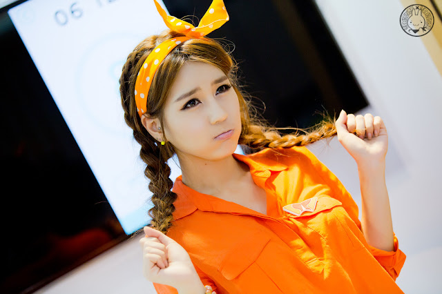 1 Park Si Hyun - World IT Show 2013 - very cute asian girl - girlcute4u.blogspot.com