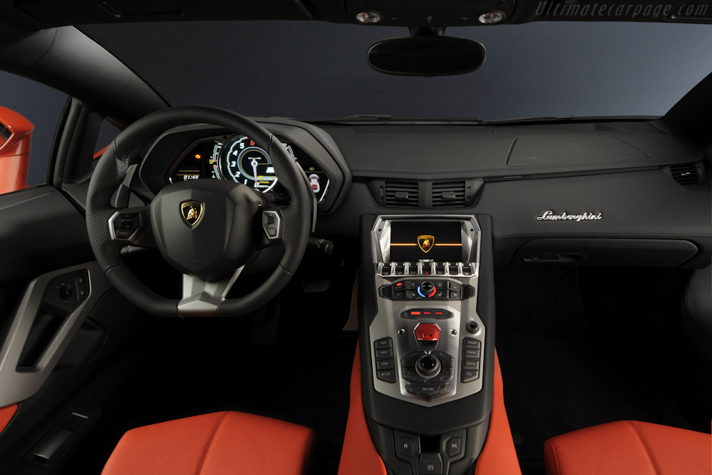 Lamborghini Aventador Interior