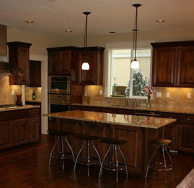 Kitchen Paint Colors   Cabinets on Out With A Kitchen That Was Similar To Mine  Dark Wood Cabinets
