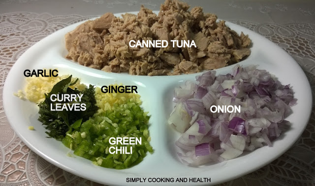 Ingredients for Spicy rolls made with wheat flour and canned tuna fish