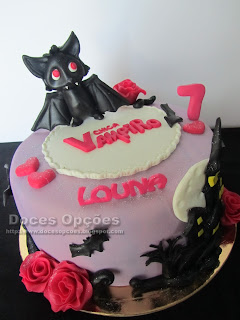 Bolo de aniversário Chica Vampiro bragança