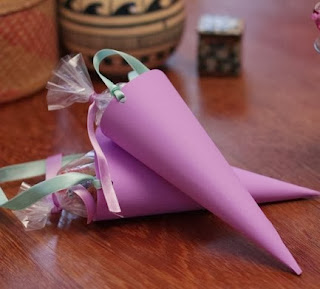 http://lasmanualidades.imujer.com/6699/souvenirs-baby-shower