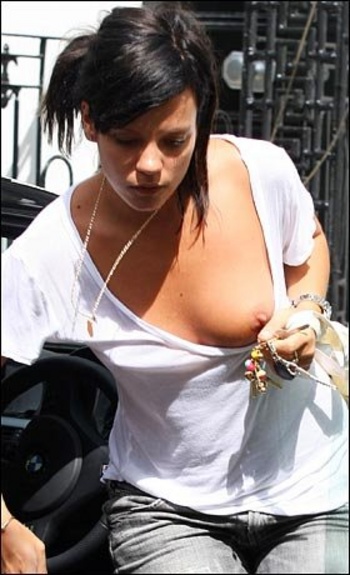 Lily Allen we can see your nipple from every possible angle