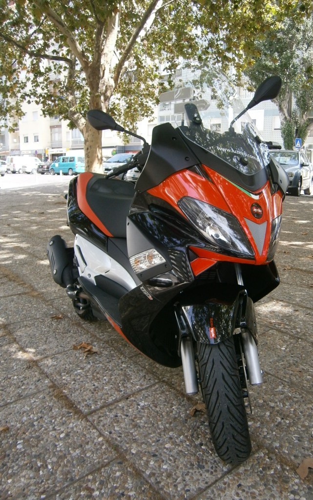 GOSTOdeSCOOTERS: Ensaio - Aprilia SR Max 125