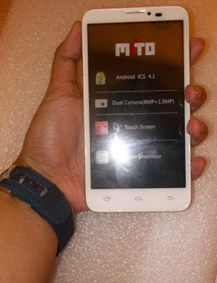 Harga dan spesifikasi Mito A355 - Android 4.1, layar 5 inci dan Quadcore Processor