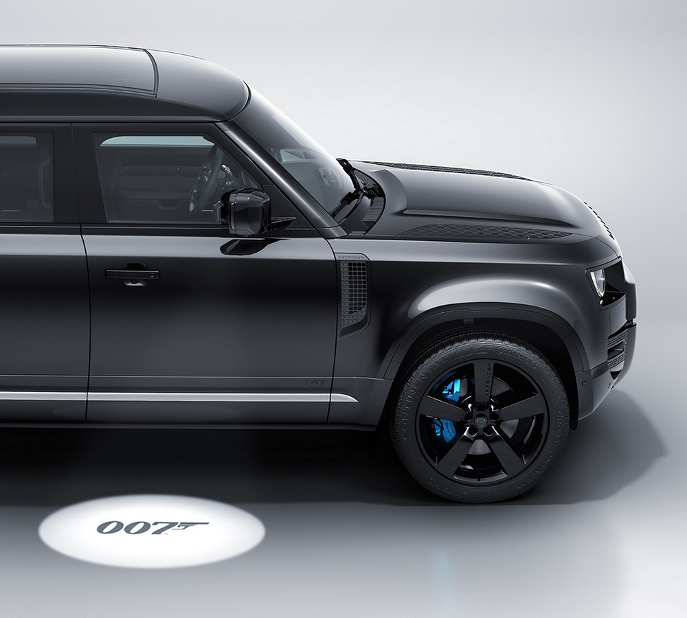 Land Rover Defender V8 Bond Edition