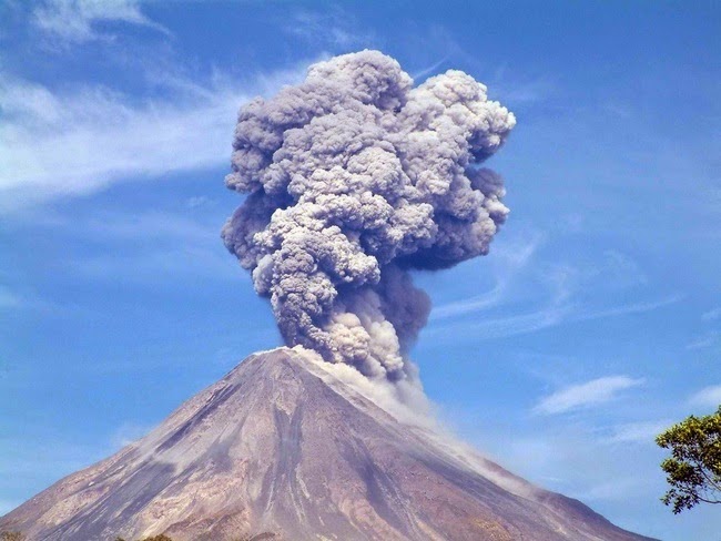 Estados/Familias en Colima se niegan a  deshabitar Zona de Alto Riesgo Volcánico 