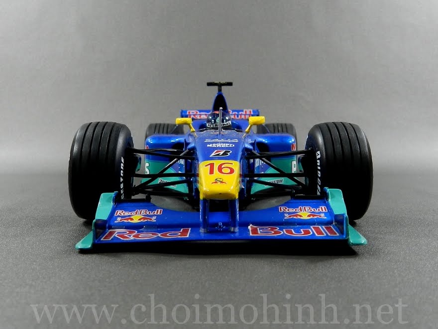 F1 Red Bull Sauber Petronas 1:18 Minichamps side