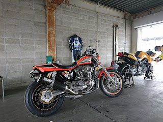 ハーレー,スポーツスター,サーキット,がるーだ,ターコイズ,ダートラ,883R,sportster,circuit,VANCE&HINES,SS2R,バンス＆ハインズ