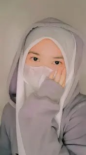 Foto cewek2 cantik lucu berhijab pakai masker kelas 6