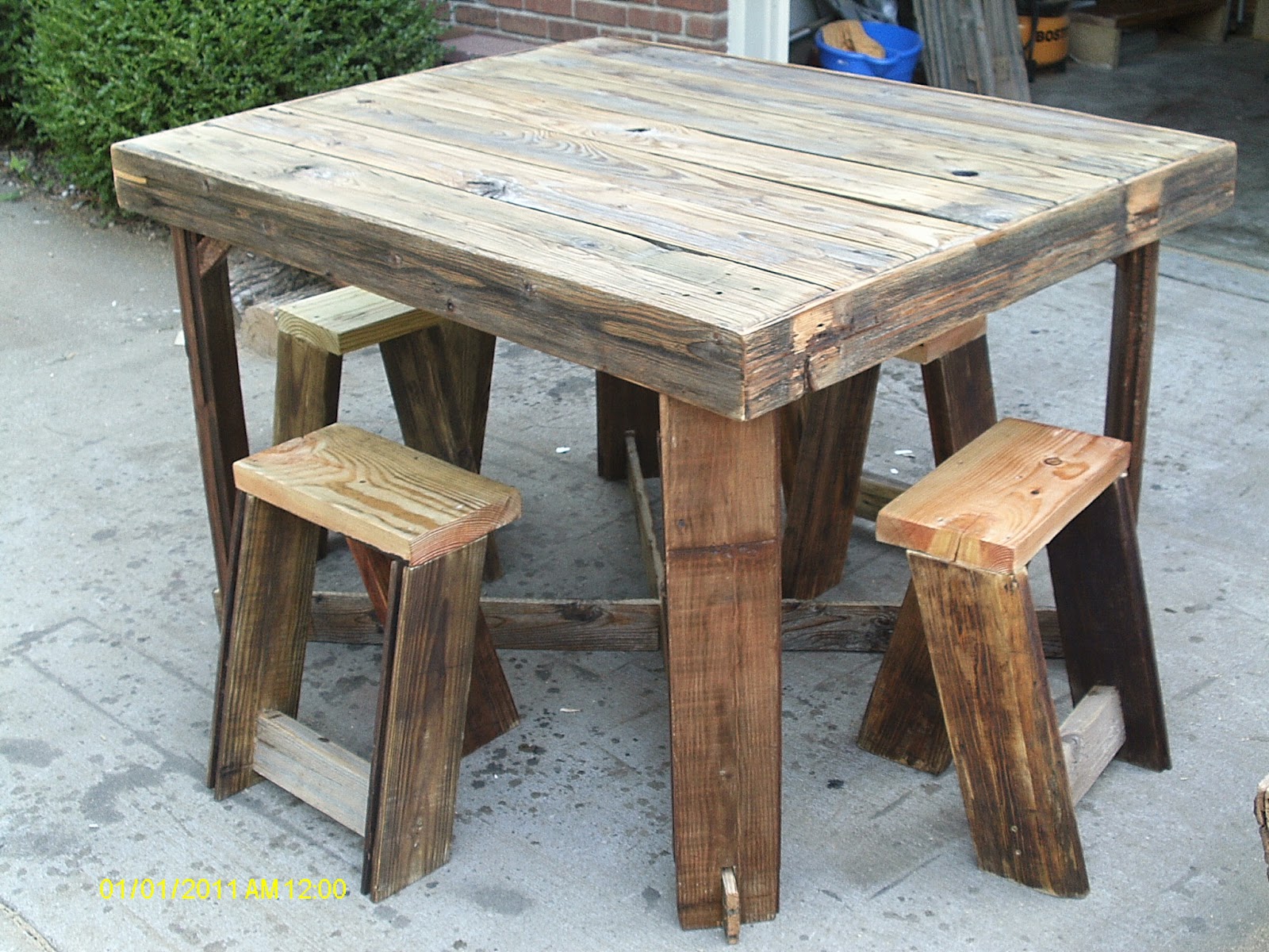 Handmade Rustic & Log Furniture: Pub Style Table and Stool Set