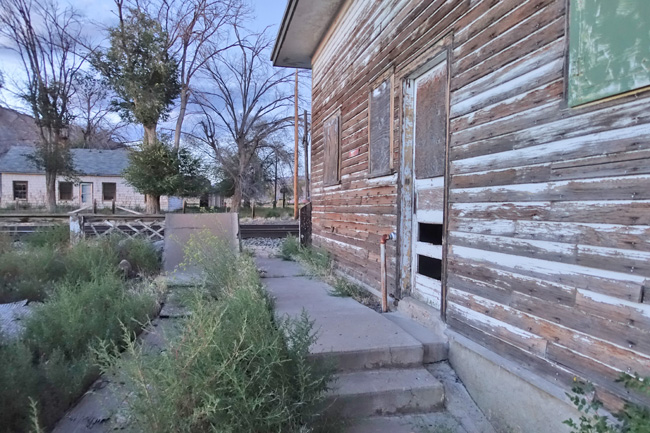 Roadside Attraction Sego Ghost Town - Thompson - Road Trip Ryan