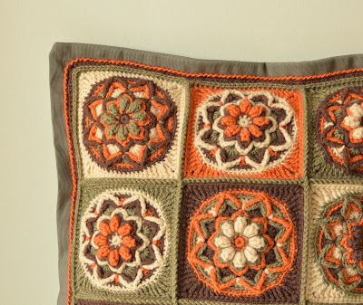 Crochet patten of colorful pillow