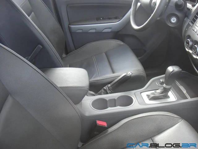 Nova Ford Ranger Limited - interior